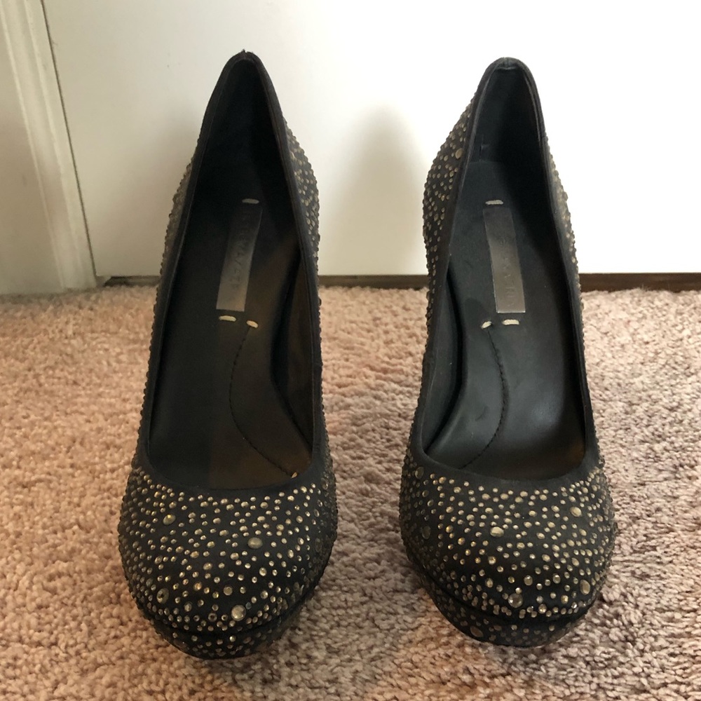 BCBG closed toe heels